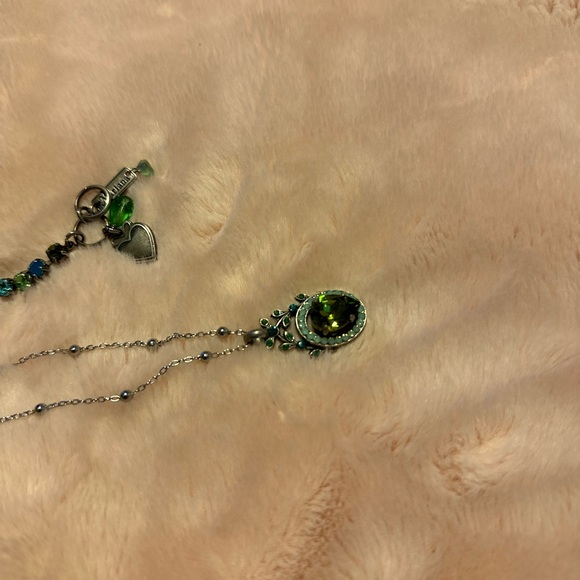 MARIANA Jewelry Set - Picture 4 of 8